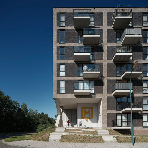 Kunststof kozijnen en Houten kozijnen voor 72 appartementen in Woerden. De voorzijde van het project De Molenhoek.